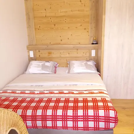 Plaisance Lägenhetshotell 4*